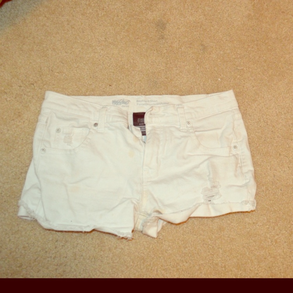 White jean shorts 4/27
